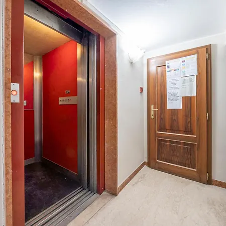 Via Emilia Centro - Stupendo A Apartman