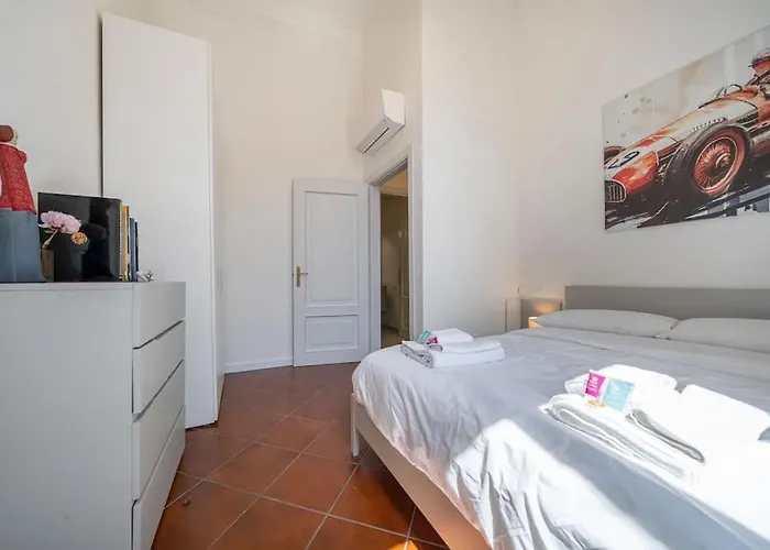 Via Emilia Centro - Stupendo A * Модена